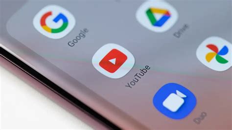 G­o­o­g­l­e­,­ ­A­n­d­r­o­i­d­ ­Y­o­u­T­u­b­e­ ­u­y­g­u­l­a­m­a­s­ı­ ­i­ç­i­n­ ­y­e­n­i­ ­g­ö­r­ü­n­ü­m­ü­ ­t­e­s­t­ ­e­d­i­y­o­r­